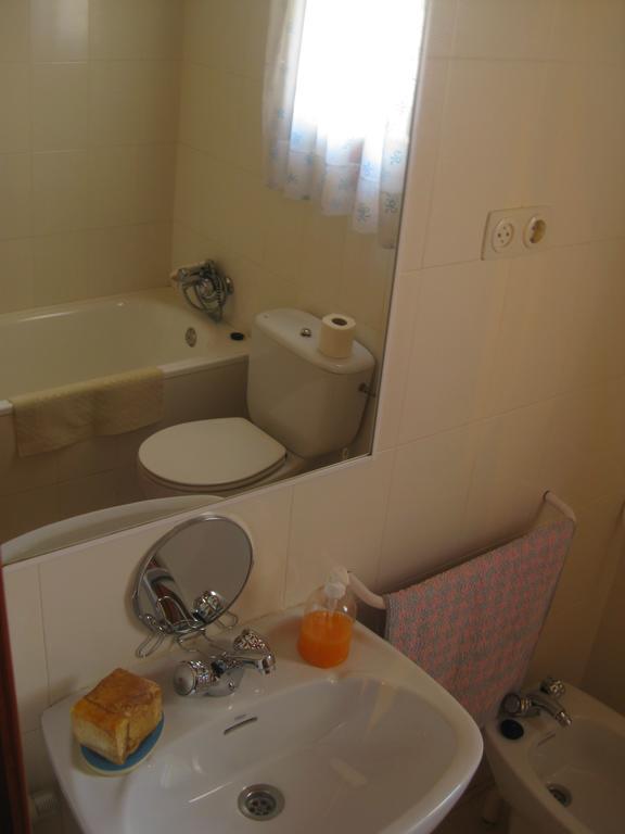Casa Enriu-Alojamiento Y Desayuno Vilaller Room photo